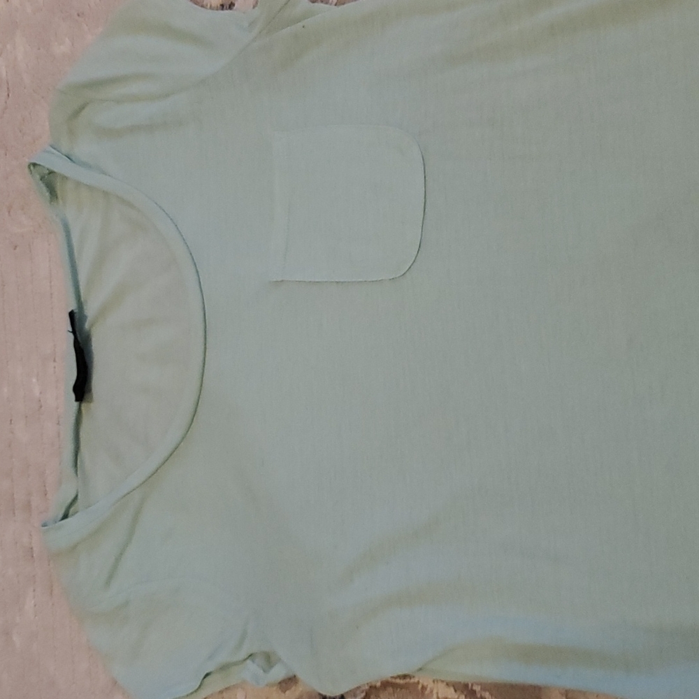 Limited medium top